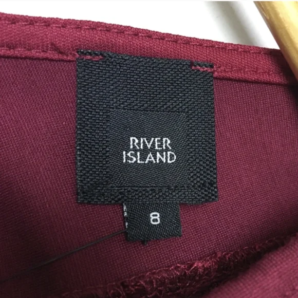 Stunning River Island Burgandy Lace Peplum Top - Picture 6 of 6